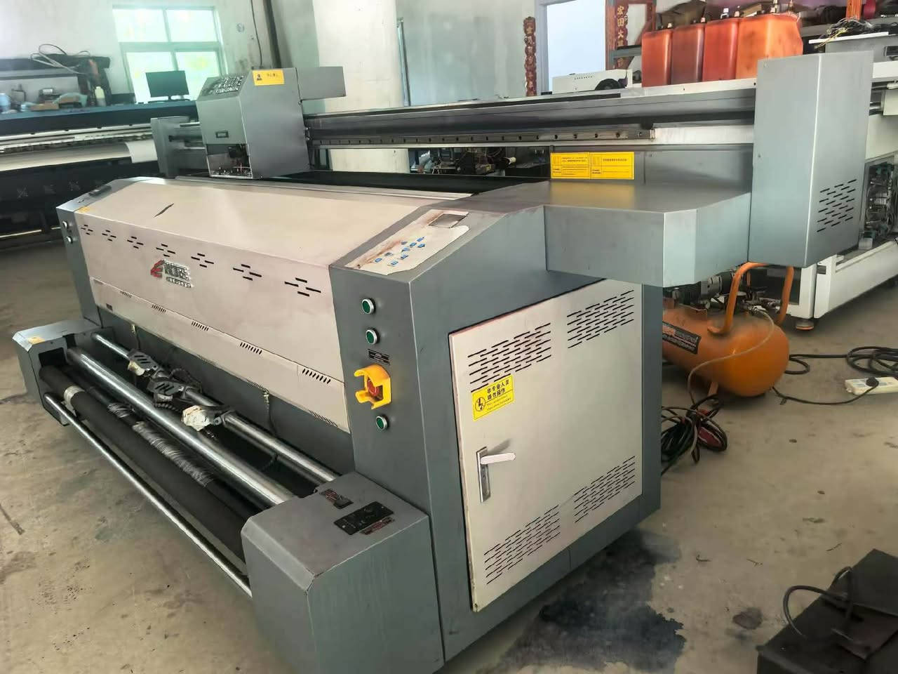 The banner printer can accommodate 4 i3200a1s. Let me know if you need them - direct from the Chinese factoryWhatsapp :+8618203658180
Wechat：18203658180


**إذا كنت صاحب هذا الإعلان وتريد حذفه لأي سبب، رجاءا أرسل رسالة إلى الدعم الفني**