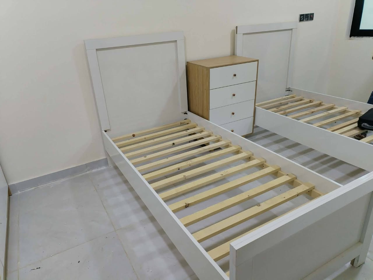 شغل حسب الطلب تزكام خشب تركي hdf سرير عدد(٢) كنتور +ملحق ميز مرايه +مكتبه +درور مجرات شغل حسب الطلب للاستفسار مراسلت الصفحه او اتصال ع الرقم *********** ⚒️
