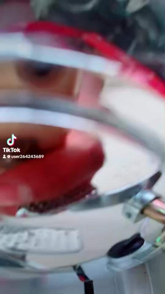 السلام عليكم ستوته دايون مديل 17 تعمير ستوته معمره من الطول لطول جهازه من كلشي السعر ب مليونين وتلثميه  وبيه مجال للشراي للتصال على رقم ***********  العنوان الناصريه المركز
