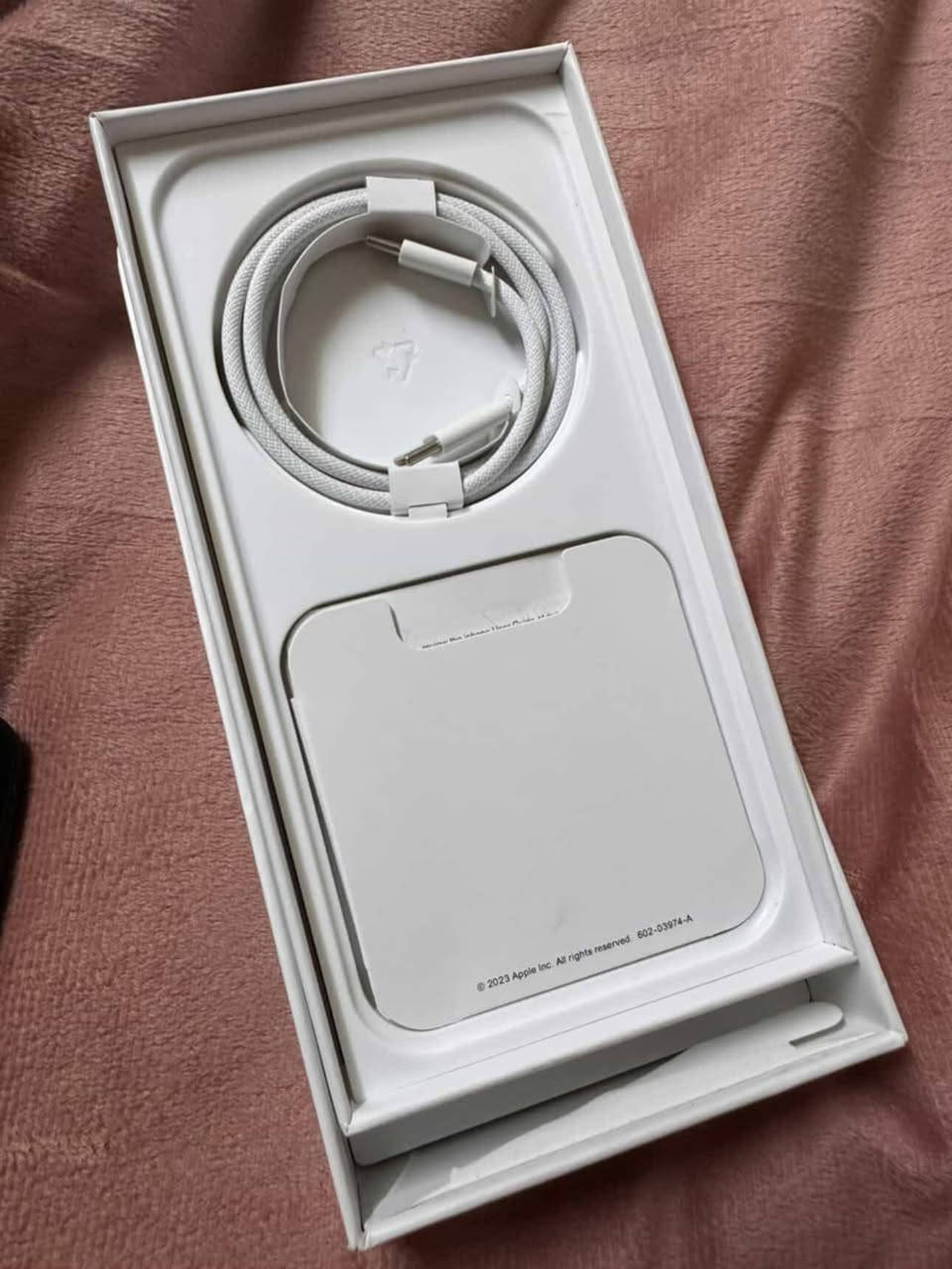 15 برو ماكس
جهاز مامفتوح جهاز مامستخدم
بطاريه 100 عدد دورات 1
ذاكره 256 
تك سيمكرت 
سعره مليون 100 مكاني موصل جانب لايسر 
***********
