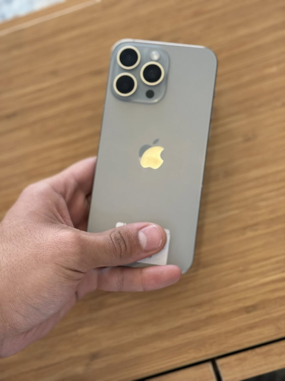 15 برو ماكس
بطاريه 88 ذاكره 256 
جهاز نضيف مستبدل شاشه نوعيه متوسطه
سعره 650 الف 
عنوان بغداد السيديه 
***********
