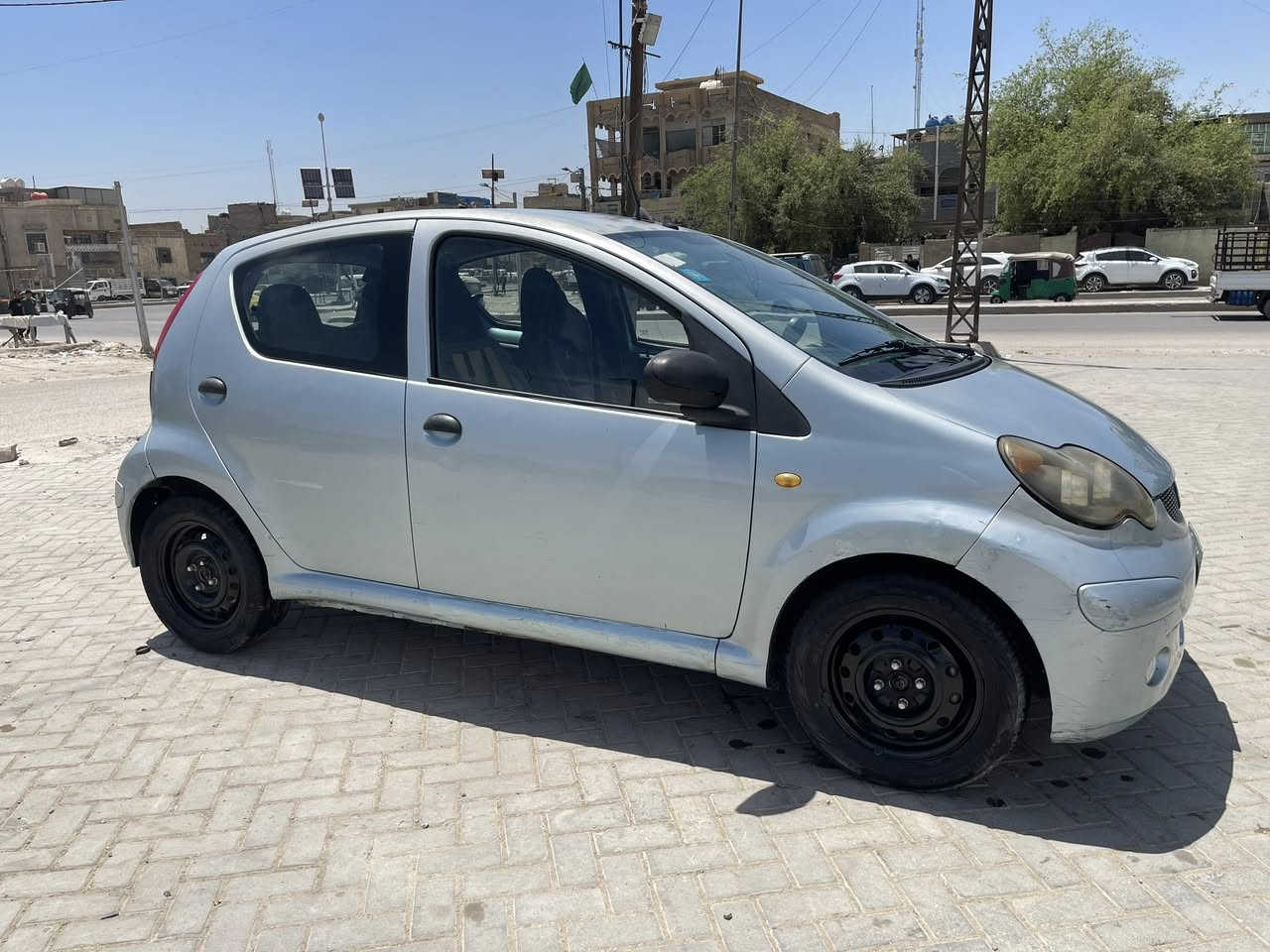 السلام عليكم :للبيع سياره BYD مكينه 1600كفاله كشر ومكينه الحداديه جديده مكاني مدينة الصدر الهاتف***********
