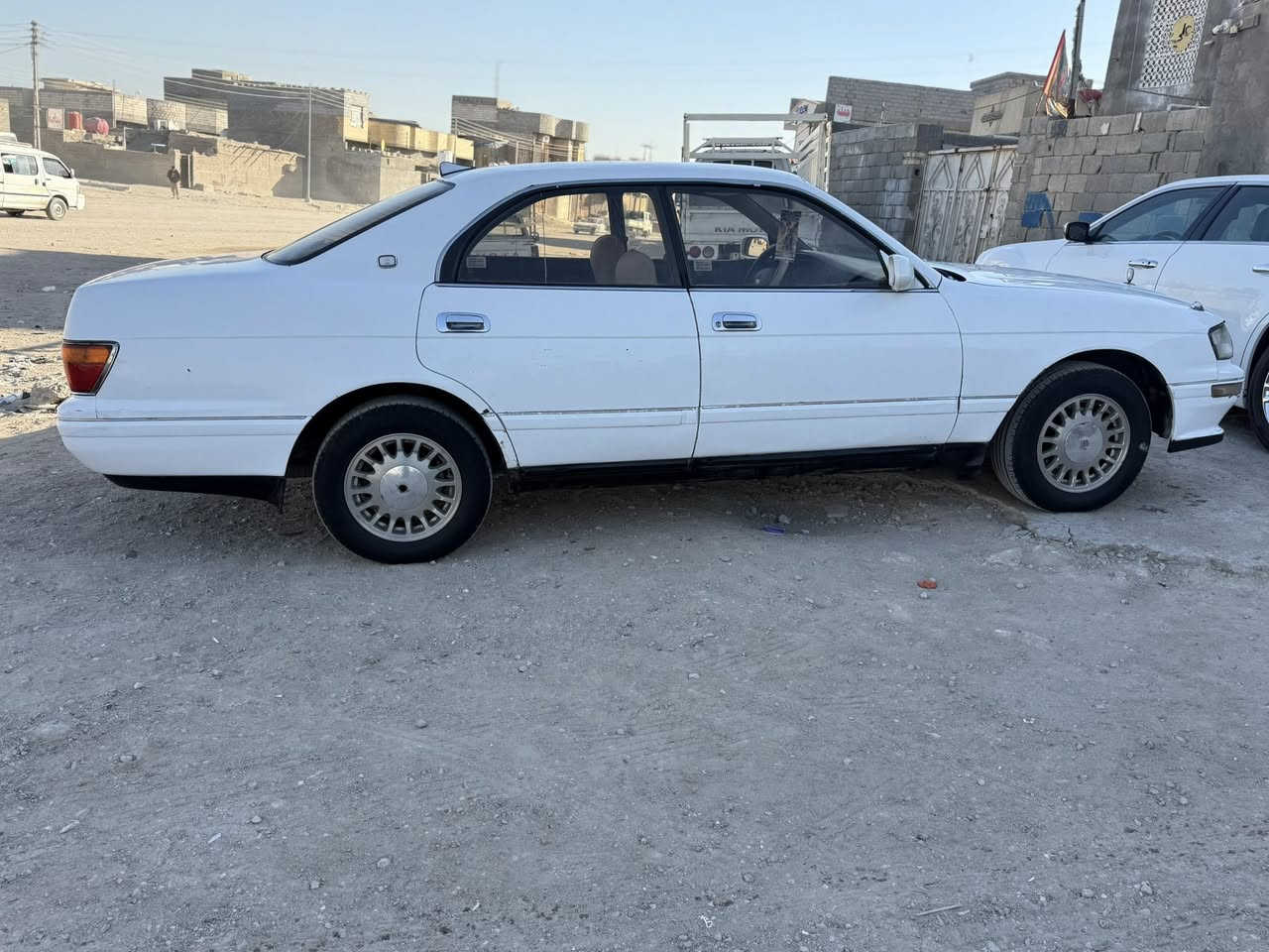 بطة فصل 1993 مكفولة من الكص والنقل والضربةوالعيب الشرعي صبغ كلش قليل مكينة 2500 حدادية تخم تاير رقم بصرة إنكليزي هزة صاعدة تحويل ثاني يوم  دواخل كارتون شاشة كامرة ريموت قفالت سعرها 67 وبيه مجال حق الجية ***********
