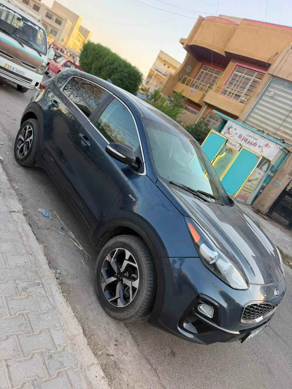سبورتج 21 امريكي داخله كلين حادثها بلمنشور 
هنا صار بيها صبغ جاملغ خلفي وبيبان 2 بدون ايرباك 
ماشيه 49 مايل سياره كلش جديده بدون نقص 
عنوان بغداد الغزاليه رقم اربيل 
*********** ب138 ورقه
