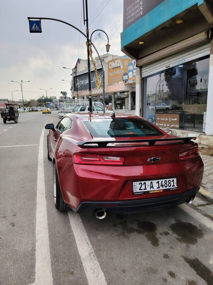 سلام عليكم...✋
كمارو 2018   v6  سته سلندر لون مميز  مواصفات اعتياديه شاشه وسط كشن جلد كشنات كهربائي ..كلشي بيه يشتغل من ناحيه كهربائيات  ..ماشيه ( 70 الف )  كير محرك اكسل مكفولات  ما مفتوح منه برغي .. ادامه كامله  . (دهن كير محرك اكسل )  مبدل جديد .. بيه قطعتين صبغ  جاملغ وباب بدون دواخل ..  مكاني كركوك...
*********** كركوك, العراق
