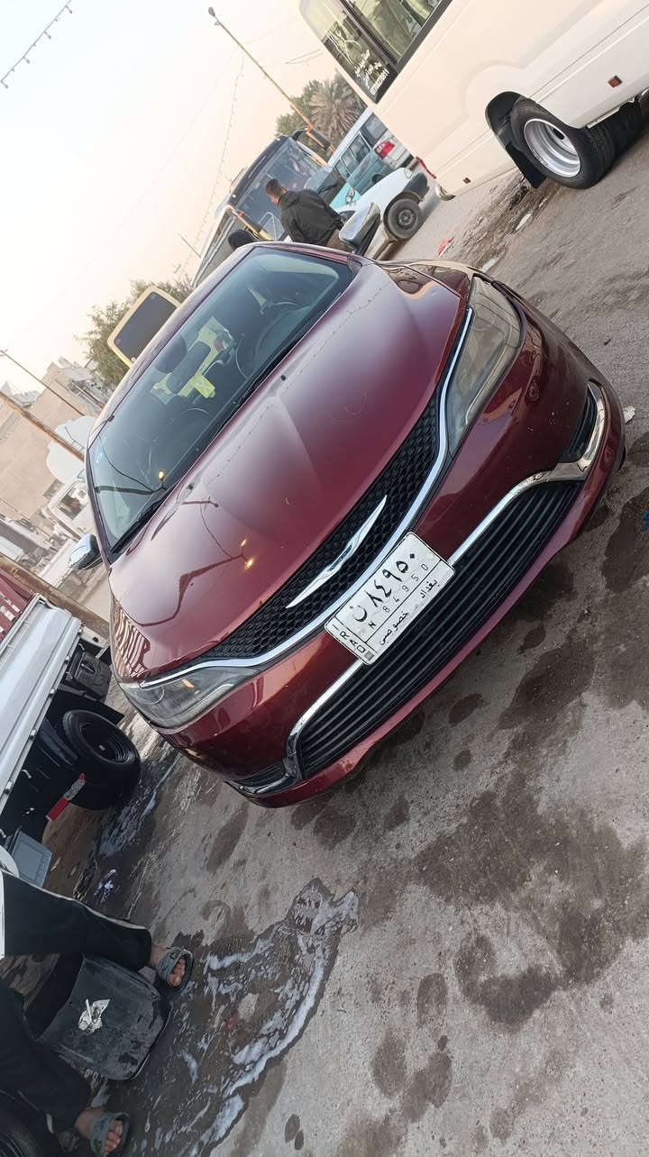 السلام عليكم سي 200
موديل 16 لمتد
محرك 2400
كير ماوس تحكم ستيرن 
تبريد قطعتين
السيارة بدون حادث بالعراق
ضررها مال امريكا واكع شي عالقمارة 
صور الضرر مرفقه بالمنشور
رقم بغداد سنوية باسمي
مكان السيارة بغداد الدورة الميكانيك 
السعر 95 ومجال بسيط
رقم الهاتف ***********
