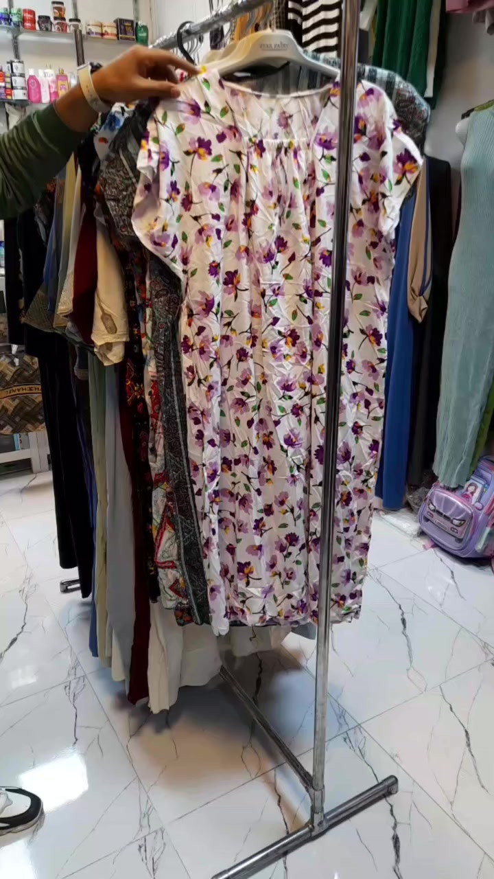 برسيززه شلحة قصيرة خامة فانيلة زبدة.
⚡💜🔥🔥🔥🔥
قياسات: 3XL. 4XL. 5XL. 6XL. 

العنوان: الوجيهية - شارع الاطباء - مجاور علاء ريماس .
الوتساب:***********
