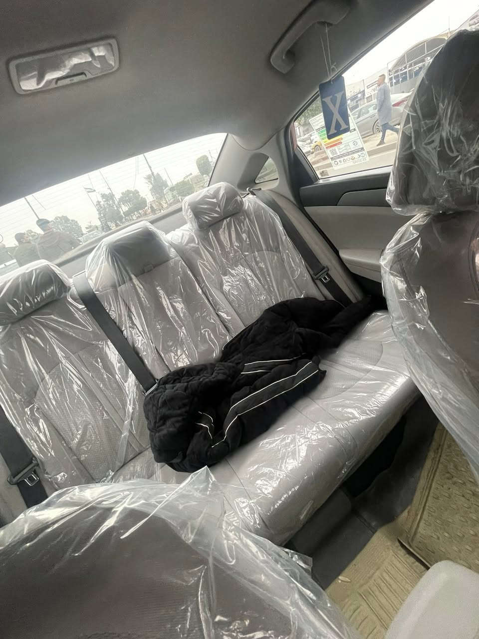 السلام عليكم للبيع سوناتا 2016
محرك ٢٤٠٠

حادثة ٣ قطع بابين وجاملغ 

بدون ايرباك 

***********

السعر 128 وبيه مجال 🖤
