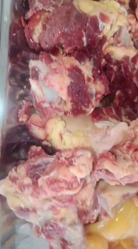 عضام عجل متروسه لحم الكيلو ب٧الف ***********بلد
