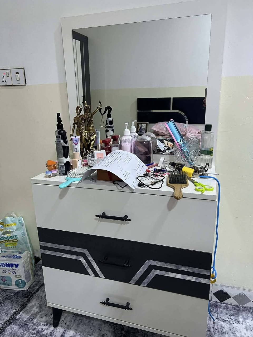 متاح غرفة نوم 6قطع.نظيفة


**إذا كنت صاحب هذا الإعلان وتريد حذفه لأي سبب، رجاءا أرسل رسالة إلى الدعم الفني**