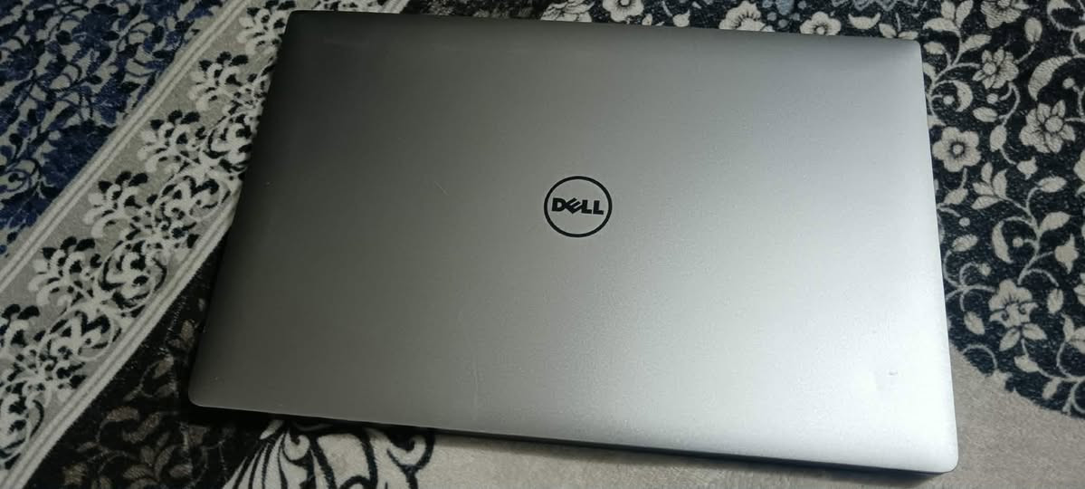 💻 لابتوب Dell Precision 5540 – أداء قوي للمحترفين 💻
🔹 المعالج: Intel Core i7-9850H
🔹 الشاشة: 15.6 بوصة بدقة 4K UHD – وضوح عالي وألوان دقيقة
🔹 التخزين: SSD بسعة 512GB
🔹 الذاكرة: 32GB RAM – سرعة عالية وتشغيل سلس
🔹 كرت الشاشة الداخلي: Intel UHD Graphics 630
🔹 كرت الشاشة الخارجي: NVIDIA Quadro T1000 – 4GB (مناسب للتصميم، المونتاج، والأعمال الهندسية)
🔹 الكيبورد: عربي / إنكليزي مضيء ✨
✅ جهاز عملي وقوي
✅ مثالي للتصميم، الهندسة، البرمجة، والمونتاج
✅ جودة تصنيع عالية من Dell Precision
📩 للتواصل والاستفسار يرجى المراسلة على الخاص ***********                                      الجهاز بحاله سليمه ماعده الشخوط الموضحه من الخلف  والبطاريه بحاله ممتازه جدا +اخواني الي مايعجبه الجهاز لايعلق تعليق سلبي تحياتي لكم                                      مكاني بغداد حي البساتين - السعر 625 وبيه مجال هواي للطيبين
