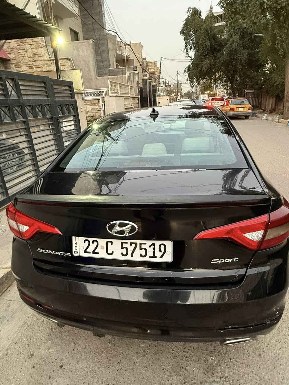 السلام عليكم
 سياره سوناتا موديل 2017 وارد امريكي حادثها چاملغ خلفي للسايق 
محركًGdi 2.4 
 رقم اربيل داخله هزه 2026 السنويه باسمي نافذه لسنه 2030 تحويل مباشر
السياره مرتبه ونظيفه يلي يحب يشتري يتواصل وياي 
***********

سعرها 125$
