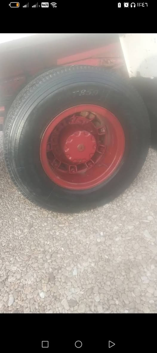 السلام عليك عندي برماخ مروس ٢٢ ونص ***********
