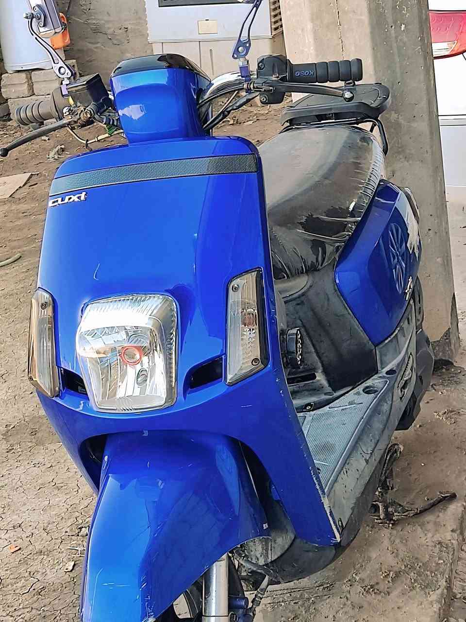 بوليس نوزل للبيع
بوليس مصطره  للبيع 
سلام عليكم دراجه موديل 12 نوزل 
الدراجه ختم واحد وي المكينه 
نوزل وفيت بم جديد 
بوشه 55
صالنصه FM
سلف جديد 
كلجات امامي وخلفي جدد 
عدسه زنون عالي وناصي 
باتري جديد 
 السعر 700 وبيه مجال 
المكان المسيب 
رقم الهاتف (***********)
(مكلف بل نشر)
