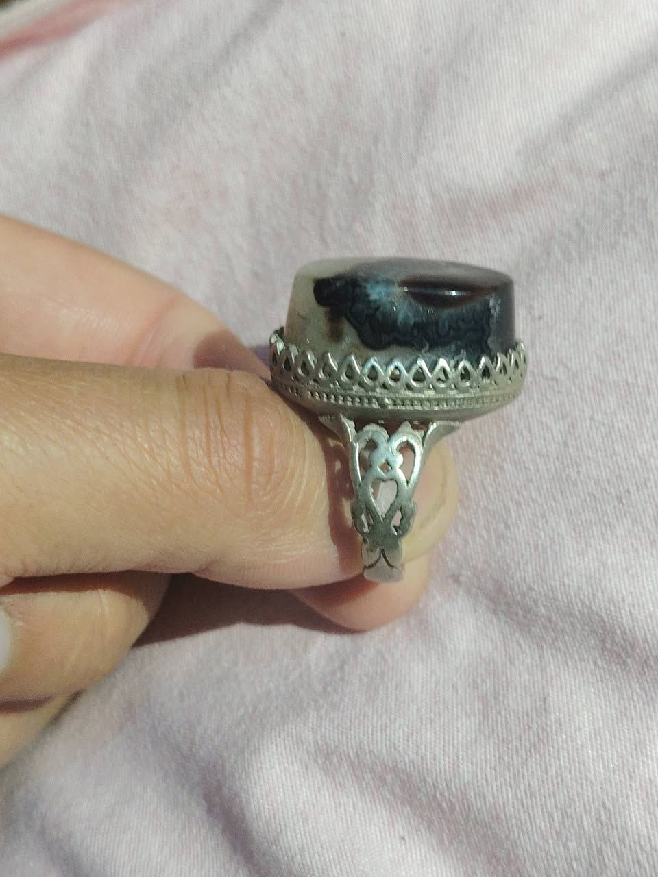 السلام عليكم عندي مجموعة محابس متنوعه للبيع المكان بابل للتواصل ***********
