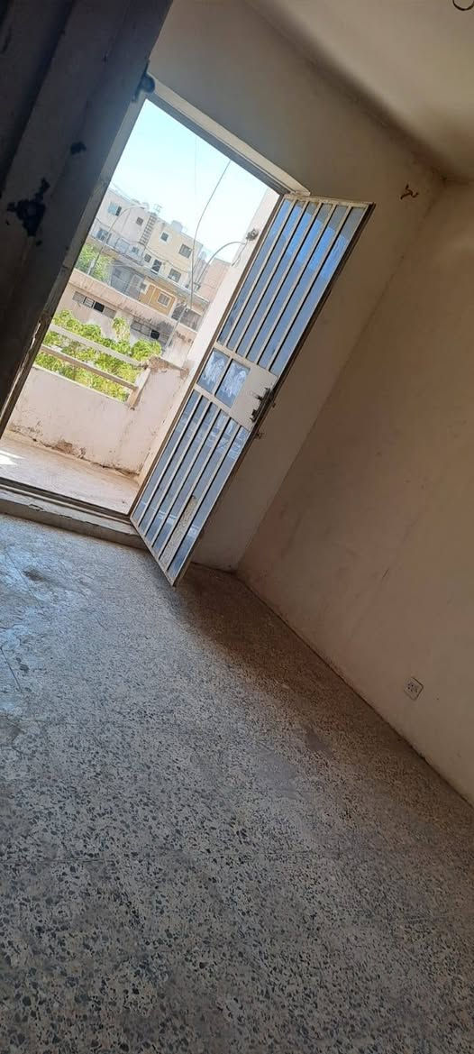 السلام عليكم ورحمة الله
شقة للايجار🏫
الدورة حي الصحة ساحة نبراس قريب الكفائات نهاية الشقق
تشجير 🌳🌳 امامي كلش 🏞️🏞️جبير
مسيج بناء 🧱🧱
مكيشة فوك وجوة وبالكونة وترك🛣️🛤️🛣️
كلة كاشي
العمال👷 توهه طالعه منهه 👷👷
تانكي 500لتر 💧💧
واير سحب ⛽
ماطور ماء 🌊 حمامات أرضية سيراميك 🚽 الحمام الفوك 🛁🚿 جدار سيراميك
قريبة علشارع بدون دلالية للإستفسار ***********
