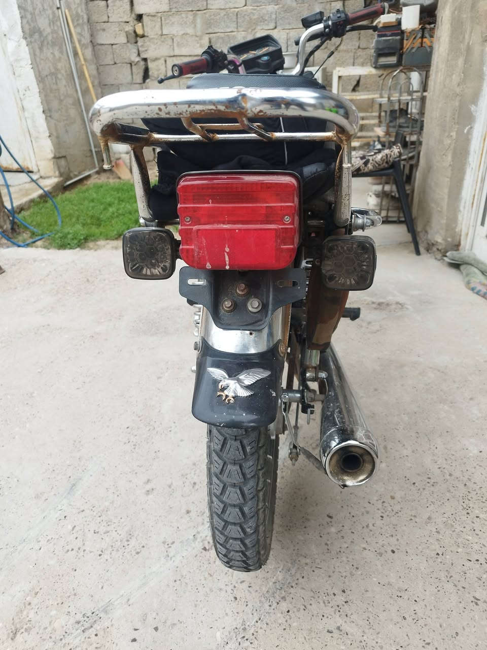 السلام عليكم دراجة 2025جديدبالعافية على الياخذهة كفالة نوع سيفاني بيهة سكنر وكمرك السعر600وبيهة مجال للشراي مكانهة بغداد***********
