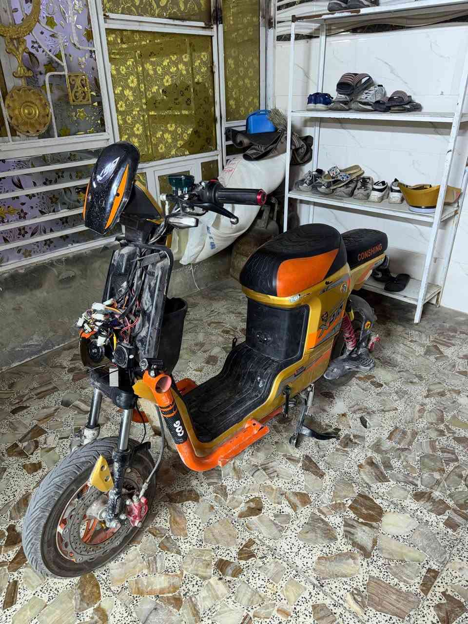 سلام عليكم دراجه شحن للبيع كلشي ما بيهاا شغاله كامله الشراي يخابر***********
