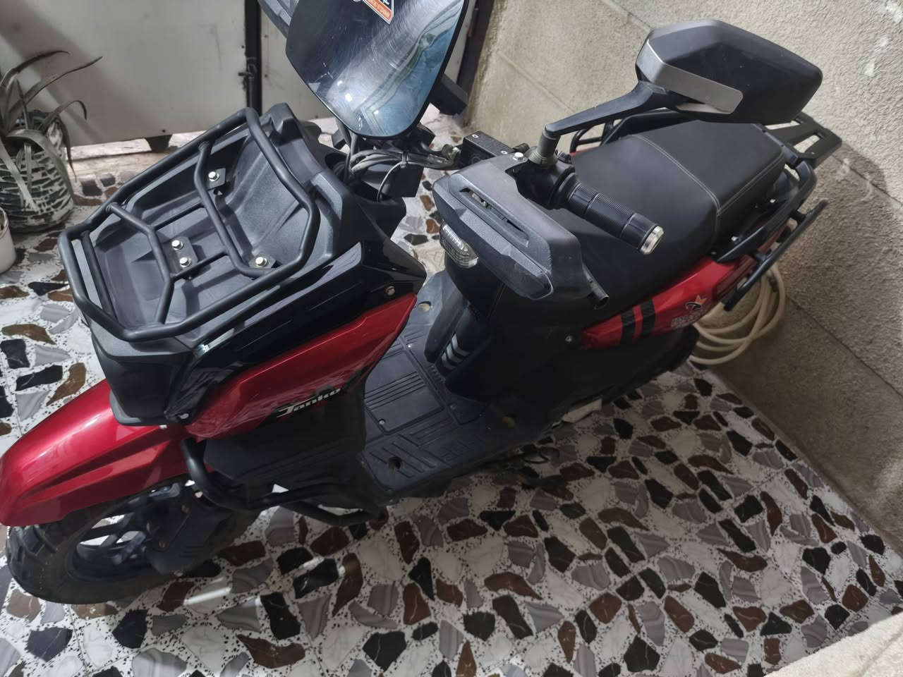 السلام عليكم للبيع دراجه اباجي نضيفه وكامله من كلشي شغل وطلع 6بطاريات استخدام قليل السعر مليون وبيه مجال سرعة ١٢٠مزوده للتواصل خاص أو ***********العنوان تاجي سبع البور
