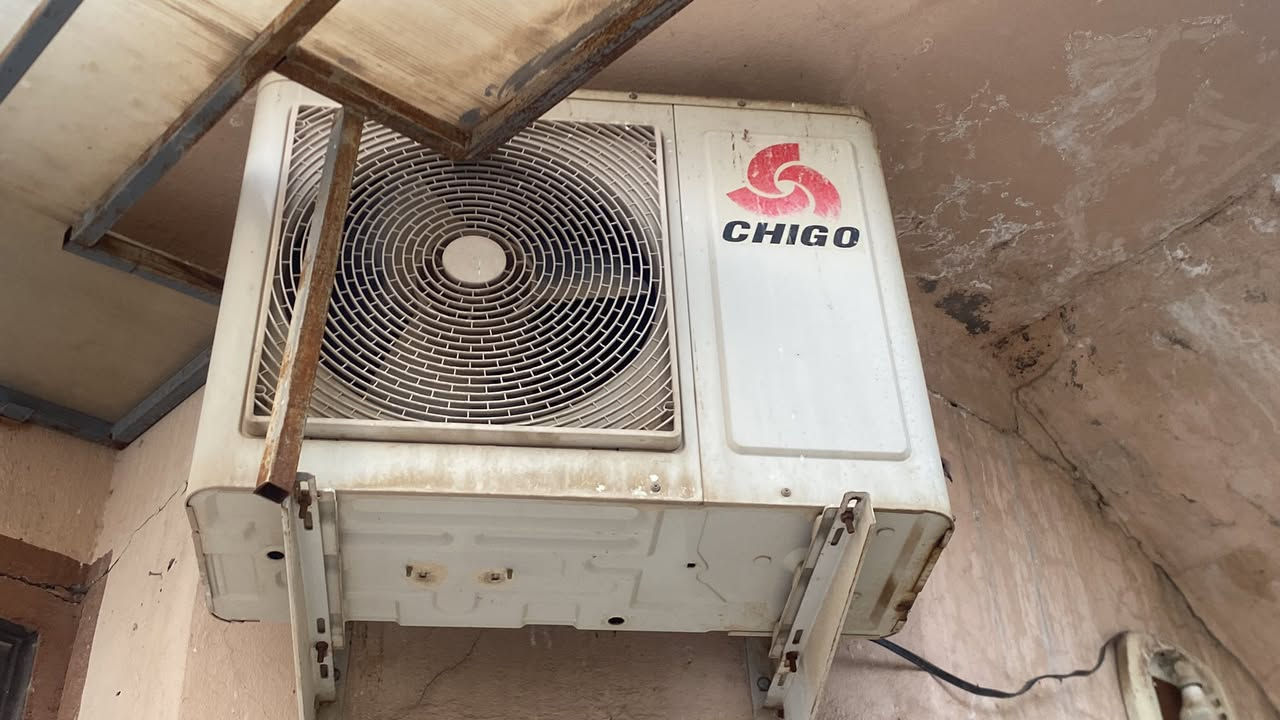 ئەم ٢ سپلێتە بۆ فڕۆشتن ئیش دەکەن هەردووکی
سلێمانی
0773 530 8616
