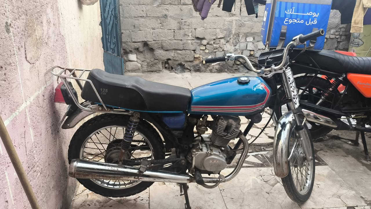 سلام عليكم دراجه للبيع نامه متياز موديل 21 مرقم وكامل بيها نقوصات بسيطه المكينه مجفته مره وحده مكاني بصره سعر 1,500 واحد ونص وبيهاا مجال للطيبين تواصل وتساب او تصال فقط ..
***********
***********
