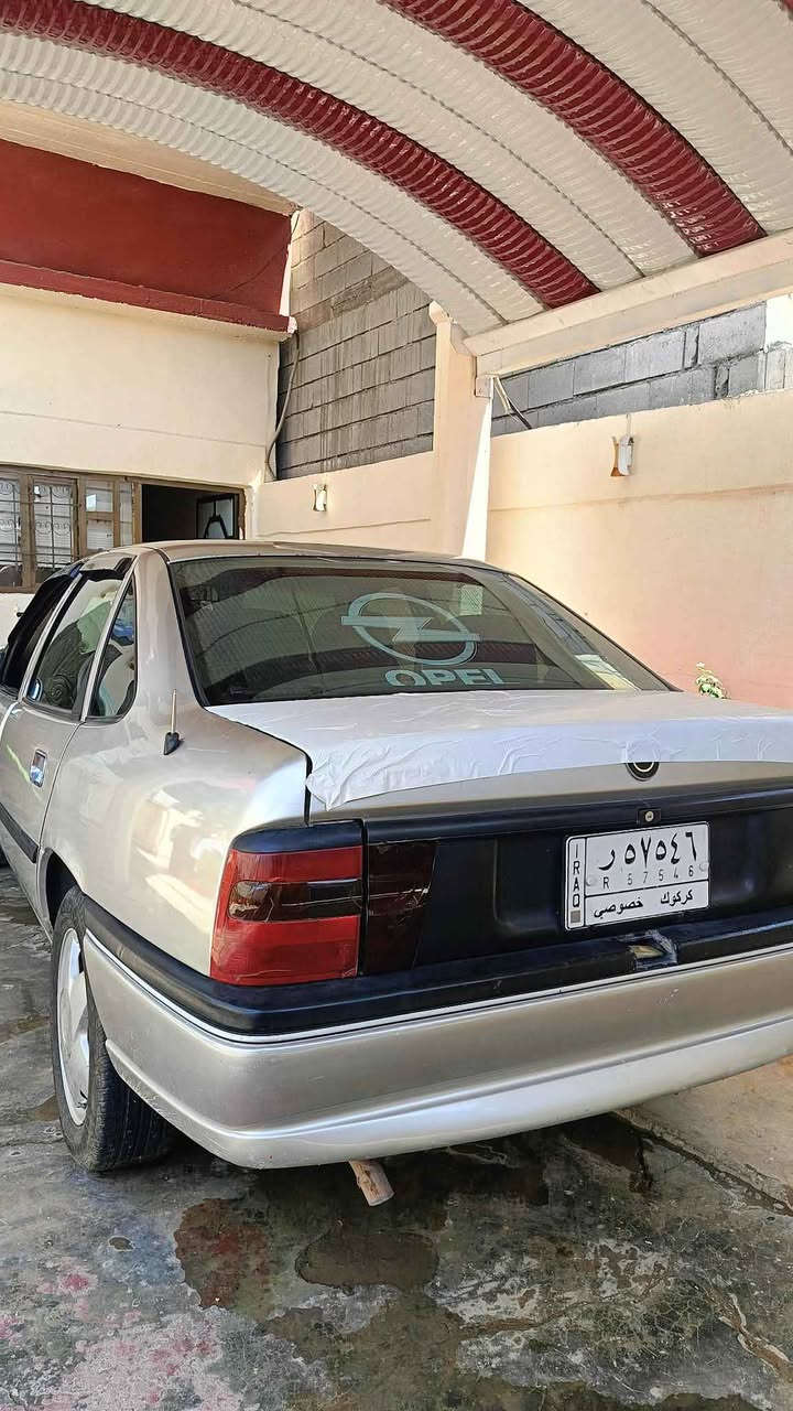 سلام عليكم اوبل فكتراا 
للبيع حجم 20 مشروع وطني دفتر بانزين موجود سنويه لحد 2028 تايرات جديد صدر جديد محرك كير شرط  صبغ جمالي فقط مكلف بل نشرسعر 48 للاستفسار اتصل على رقم *********** Singapore
