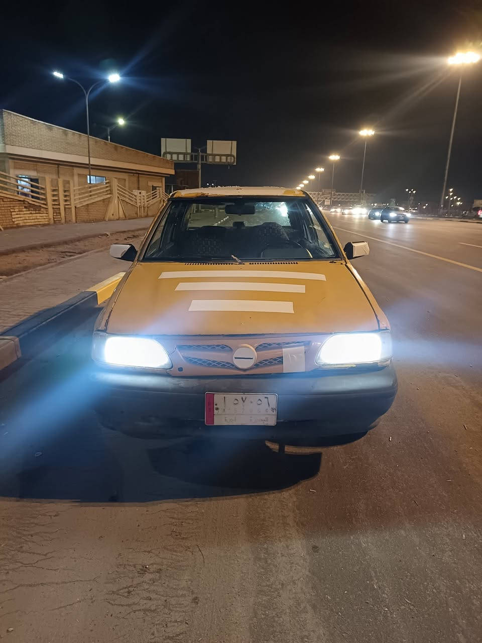 السلام عليكم سايبه 2011 رقم بصره راعيه ما واصله ابيع بدون راعي مكينه حلوه كير جديد كهربائيات شغاله ولبدي شوف العين ابيع كوم حديد السعر 11 ورقه وبيه مجال حك الجيه شراي خابر مو شراي لاتعبني وتضل تسال  العنوان البصره ***********
