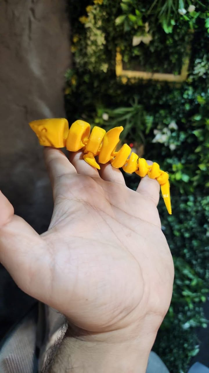 طابعه 3d مخصصه للاحرف ضوئيه
قياس طابعه ١٢٠ سم في ٨٠ في ارتفاع ١٠ سم 
ملحقات هيد اضافي نوزل اضافي ٥٠ بكره فلمنت 
موصفاتها واي فاي كامرة تدعم اللغه العربيه 
سرعه بطباعه اربع اللوان
رايدها ب٦ ملايين ونص وبيها مجال 
مكانها بغداد
للاستفسار عنها 
الاتصال على رقم ***********
