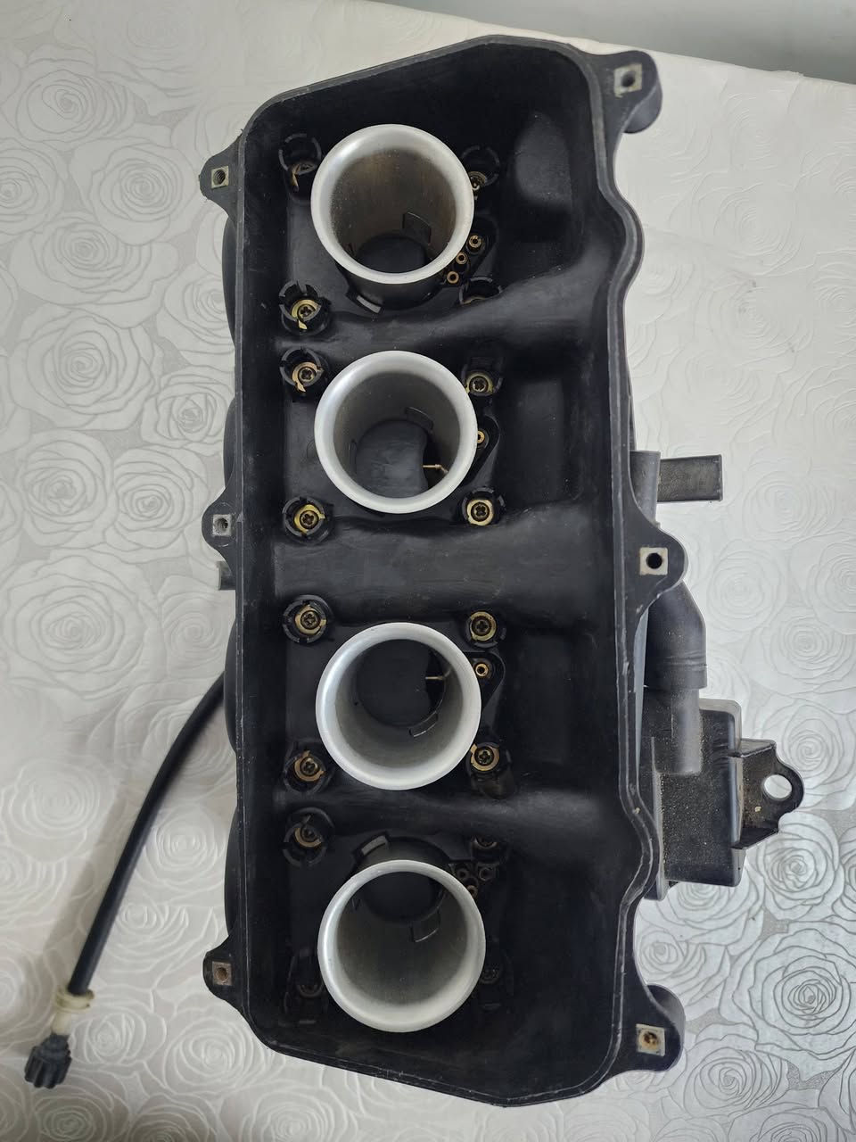 عندي هذا الكاربريتر للبيع، مال هوندا 
CB 600 f1 & f2، 
وبسعر كلش مناسب. اللي شراي خلي يتصل بيا
***********
