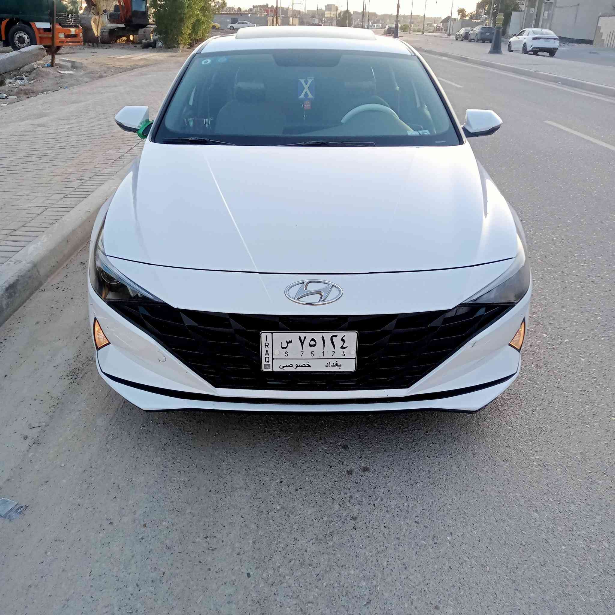 السلام عليكم النترا 2023 للبيع خليجي رقم بغداد راعيها البصره السعر 145الهاتف***********
