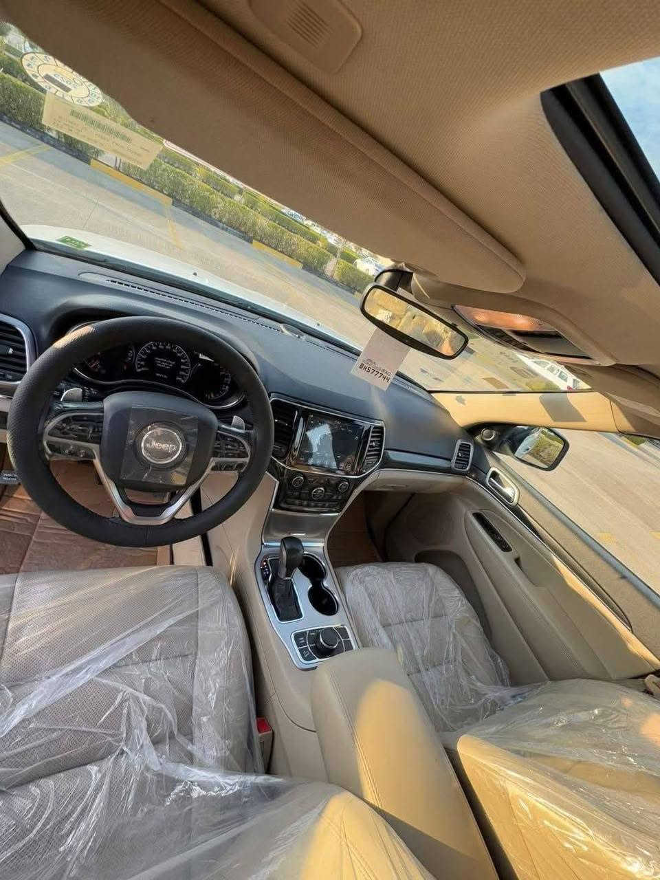 السلام عليكم
السلام عليكم

للبيع Jeep Grand Cherokee 2020 Limited Plus خليجي – Limited Plus – فول مواصفات

✅ دفع رباعي
✅ بانوراما
✅ شفتات + دوسات
✅ كشن
✅ تبريد وتدفئة للمقاعد
✅ تدفئة ستيرن
✅ باب سحب كهربائي
✅ باقي المواصفات فول

🔹 السيارة ماشيه 71,000 كم
🔹 رقم أربيل وباسمي
🔹 مكان السيارة: بغداد

مبدل بستم 2014 وتمشي على أي بنزين بدون أي دوانز
مبدل باب الصدر بالوكالة
السعر 265 بي مجال 

للاستفسار:
***********
