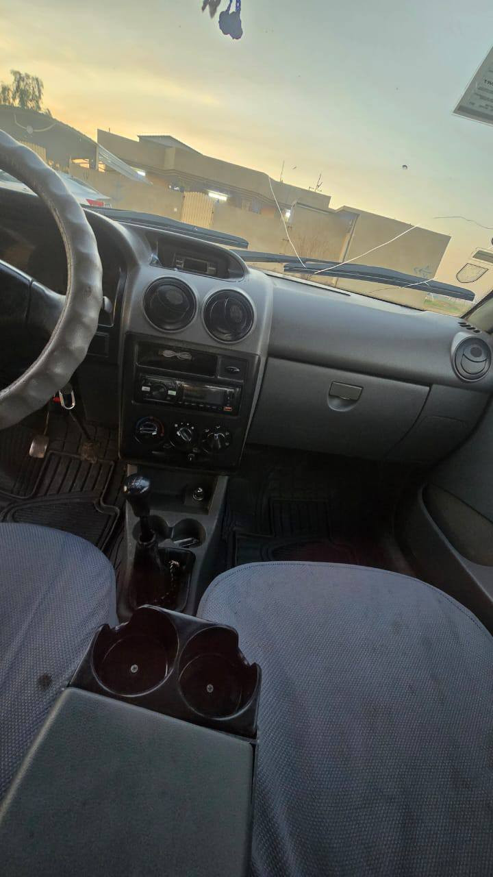 السيارة موديلها ٢٠١٢
سنويتها ٢٠٢٨ بسمي شرط التحويل 
بيها جاملخ شوية صبغ 
والصندوق شبر تقليم 
كير محرك شرط  
خياسها قليل كلش 
تبريد تدفئة كهربائيات كلها شغالة قفل كهربائي 
سعر 35
***********
