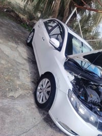 ورحمة سيراتو للبيع موديل 2013 سيار بيهه قطعتين صبغ بدون قطرت دواخل الس...