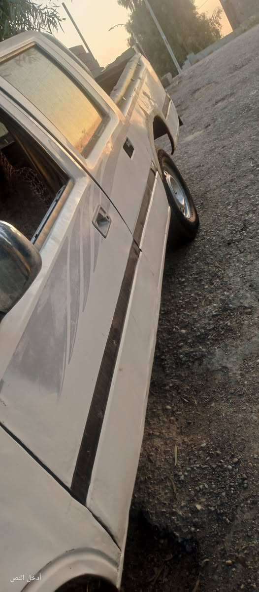 كنو ادوات جاهزه من كل شي كير مكينه شاصي كشر مكفول من الضربة والكص جاهزه وين ماتريد السيارة ادوات وليس رقم السعر 15ورقه بيها مجال عنوانها واسط تلفون ***********
