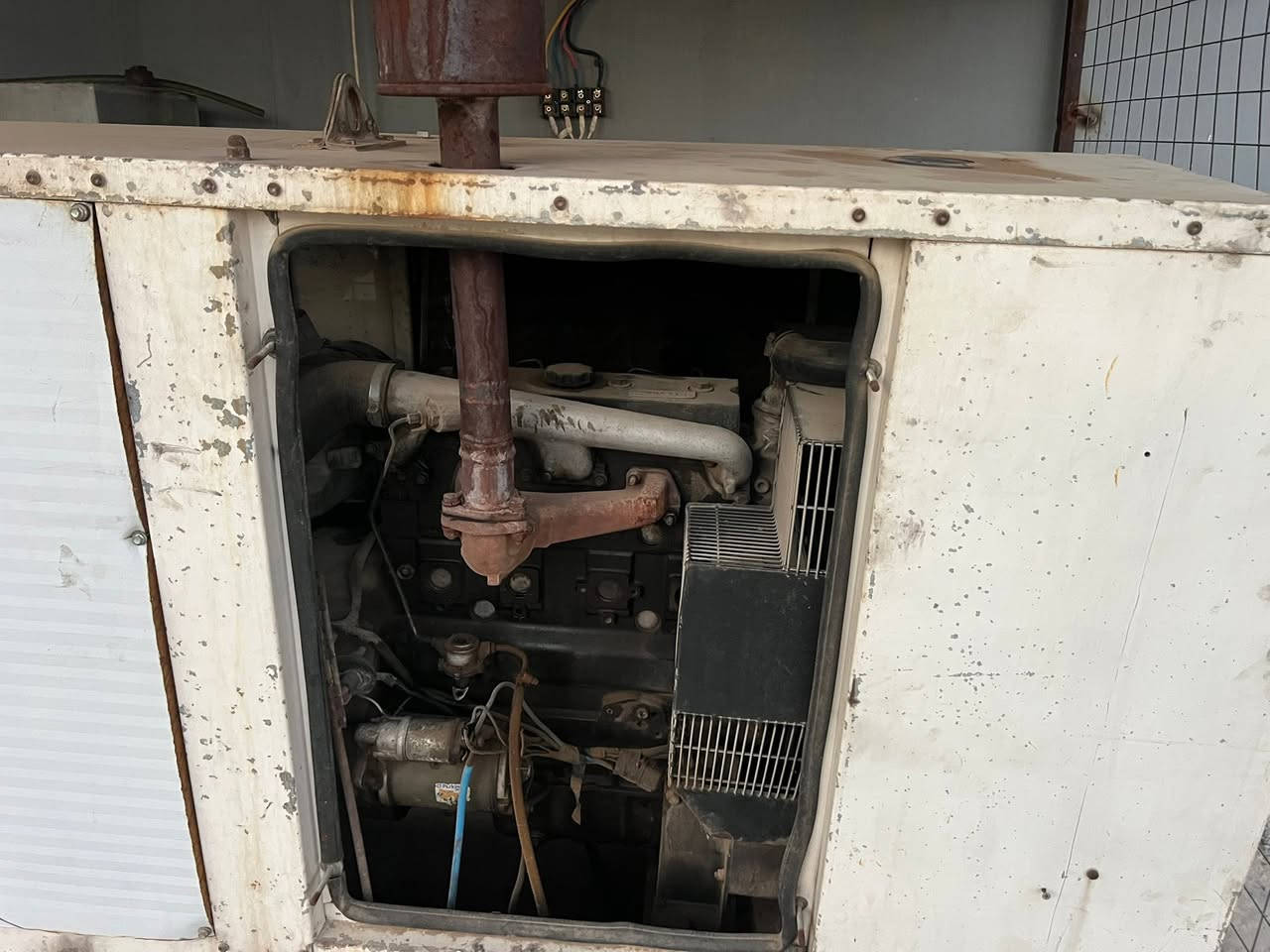 مولد بيركنز إنكليزي 4 بستم 

شغال عل فحص 50KV 
بسعر مناسب بيع مستعجل 
للاستفسار اتصل ***********
