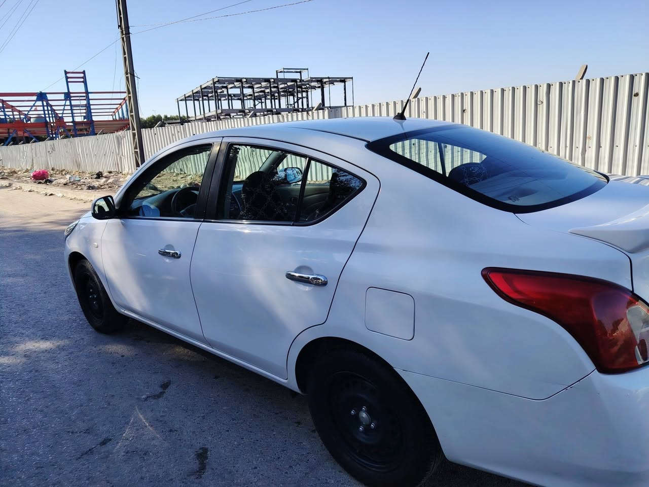 السلام عليكم
نيسان صني هندي
بليته زركه
مكينه وكير كفاله
حداديه  ٨٠٪
ماشيه ٨٠ الف حقيقي
بيه بارد شخوط مو ضربه صوب العبري والوراه
الاستفسار ***********
مكاني نجف
