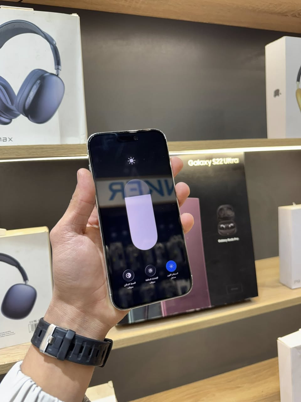🤍iPhone 14 Pro Max🤍
السعر فقط 499$ دولار فقط ❤️‍🔥
الذاكرة 128GB 🫡
بطارية 🔋 91% بلادي 
الجهاز كله بلادي بدون اي عيب 
لون ابيض حيل حلو الجهاز كلشي بلادي وشغال
مكاني اربيل  للتواصل واتساب :***********
