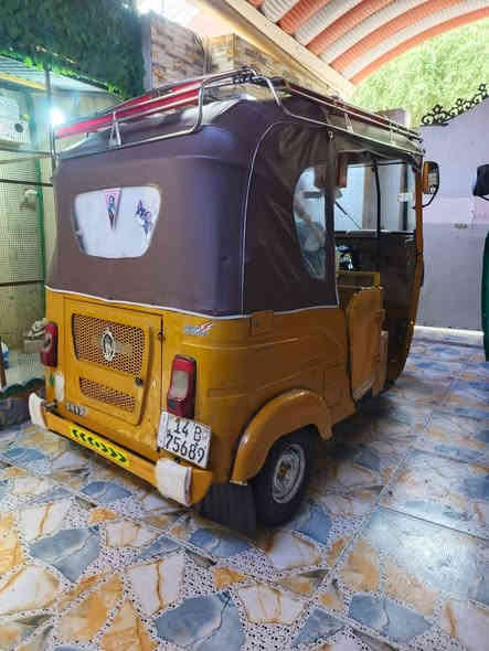 سلام عليكم تكتك البيع2021بشهر 2 تكتك بيه ضره خفيفه مضحه بل صوره بصف البكلايت حلوه ونضيفه معمره خياساته المكينه مجفته مره وحده رقم وسنويه رقم نكليزي بسمي تحويل ثاني يوم كهربيات كله شقاله تخم تاير جديد لايتات زنون رماش جدد واقيات جادر جديد مسجل جديد  العنوان بلديات شارع مصرف ومستعجل عليه البيع اخوان كلش   السعر 3 مليون  وبيه مجال رقم الستفسار *********** هاذ رقمي بي واتساب
