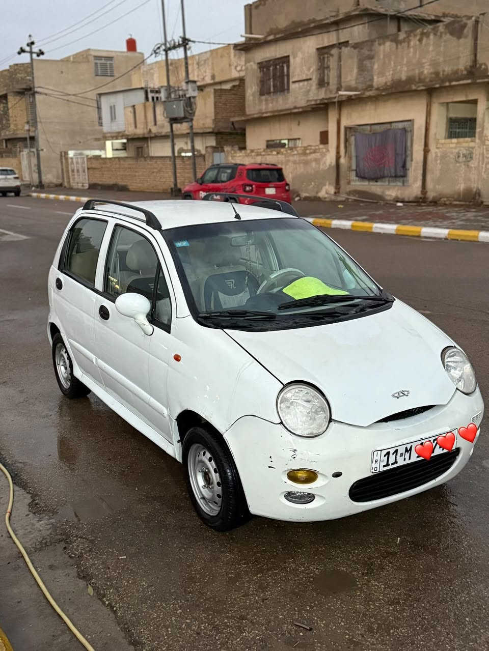 سلام عليكم QQ موديل 2012 سياره محرك يخبل كير اوتوماتيك 

 وكامله من كلشي رقم بغداد  وسنويه 2030 وبسمنه السعر 35 وبيه مجال    مابيها أي ضربه

مكان السياره واسط الكوت مركز المدينه 

الاستفسار ‭٠٧٧١ ٧١٩ ٦٣٤٧‬
