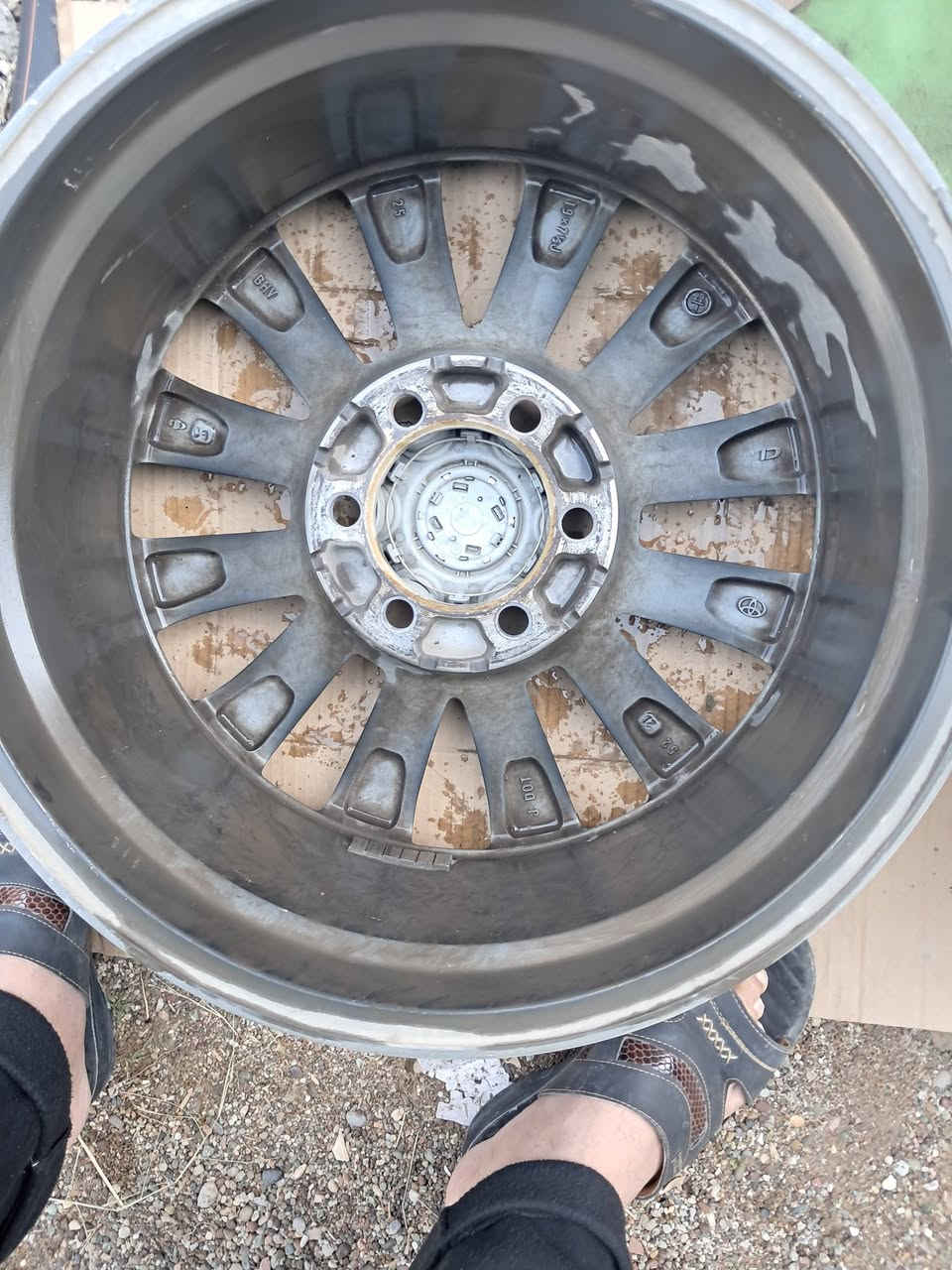 ويل للبيع جديده مال برادو مديل 22 حجم19
ئەم وەیلەنە بۆ فرۆشتن بلادی سەیارەی پردۆ هەین خۆمە وەیلەکانم گۆڕیوە بەوی لە وێنەکە دیارە  شوێن کەرکوک 
م/***********
*********** كركوك, العراق
