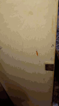 سلام عليكم غرفه لبيع صاج عراقي نجاره مو مال سوك شغله حلو سعره900 وبيه مجال لي يريده تواصل ع هاذ رقم ***********
