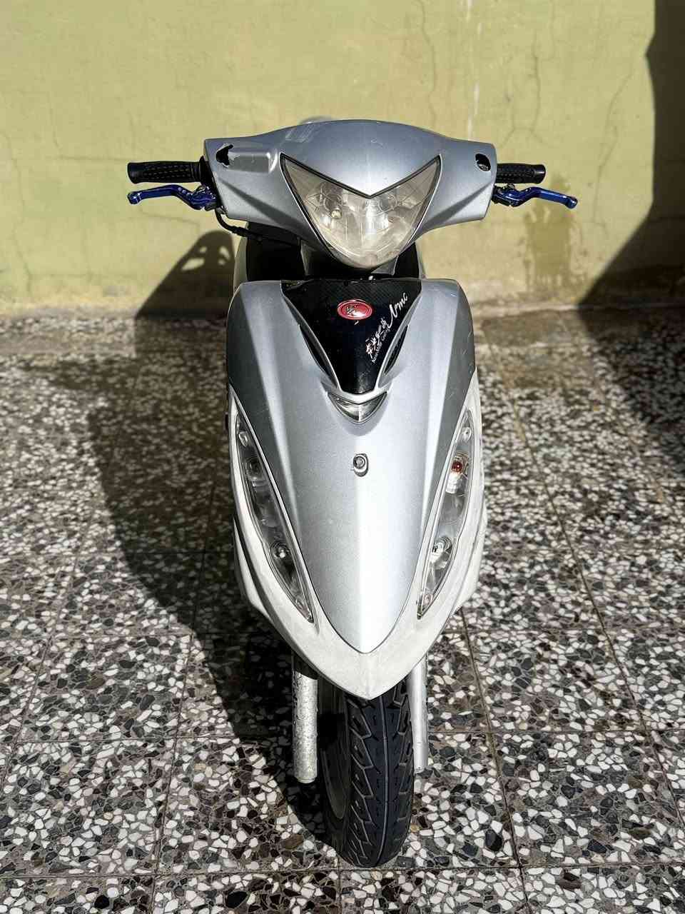 سلام عليكم دراجه كامكو جي فور للبيع دراجه كله بلاد برغي ما مفتوح بيه دراجه كلش نضيفه شراي راسلني *********** وتساب سعر550
