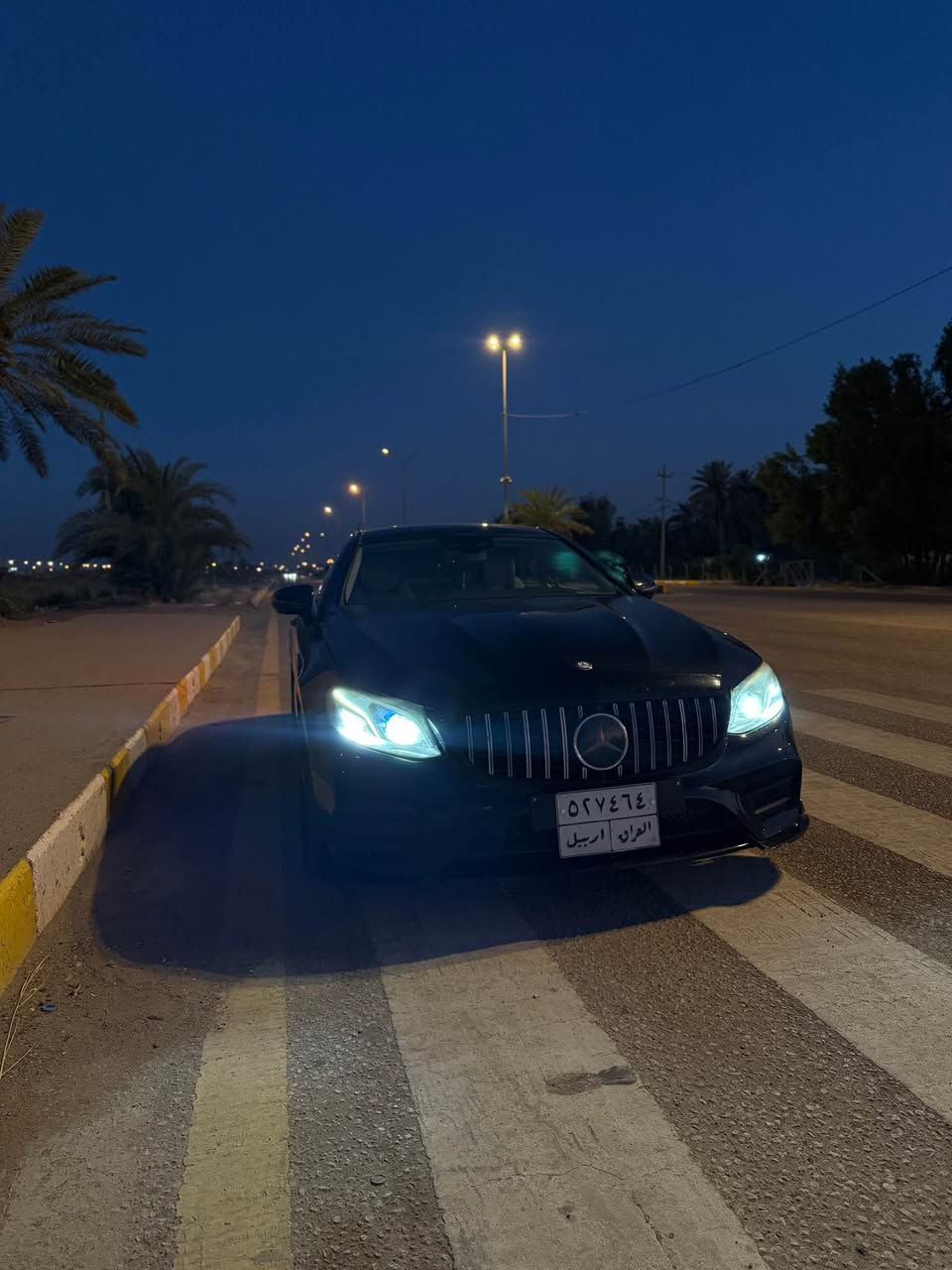 مارسدس E200 2017 وارد الماني
ماشية 115 ميل 
لون زيتوني مميز 
داخل جلد لونين 
كامرات 360 
كراسي تدفئة وتبريد ومساج 
4 وضعيات قيادة 
داتا شو 
بانوراما 
وهواي مواصفات بيها بعد 

 داخله كلين بالعراق بيها تبديل بنيد وبارد جاملغ خلفي 
بدون ايرباك او حادث❗️

مكان السيارة بالحله 

للاستفسار 
*********** حلة, بابل

