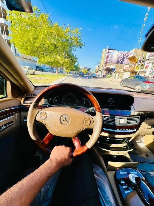 مرسيدس S500 موديل 2007 محدثة 2013 للبيع او المراوس
رقم بغداد 
مكان السيارة في محافظة بابل - حي الصحة 
مواصفات السيارة معروفة 
لمعرفة كافة التفاصيل التواصل عبر الواتساب ***********
