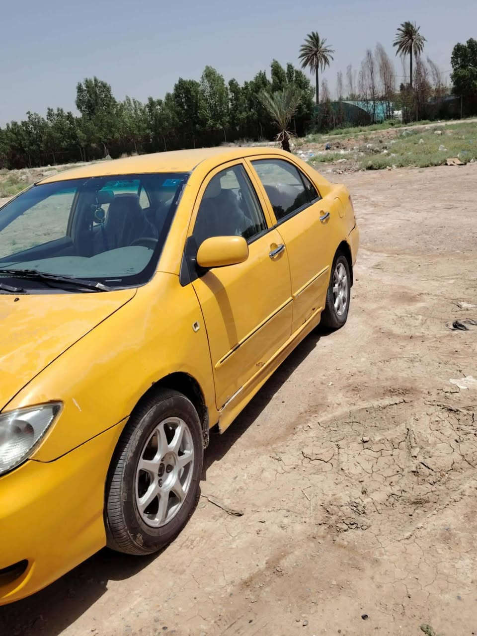 سيارة BYD f3
***********
موديل 2011
بأسمي السنوية تنتهي 2031
 هزة جديدة
رقم انكليزي تحويل ثاني يوم
مصفرة هيئة و غرامة
تخم تاير جديد
باتري جديد
صدر امامي و خلفي جديد
مشط استيرن جديد
لايت زنون
بيها خياس الدوسات
مكاني بغداد الصابيات
سعرها 33 ورقة
