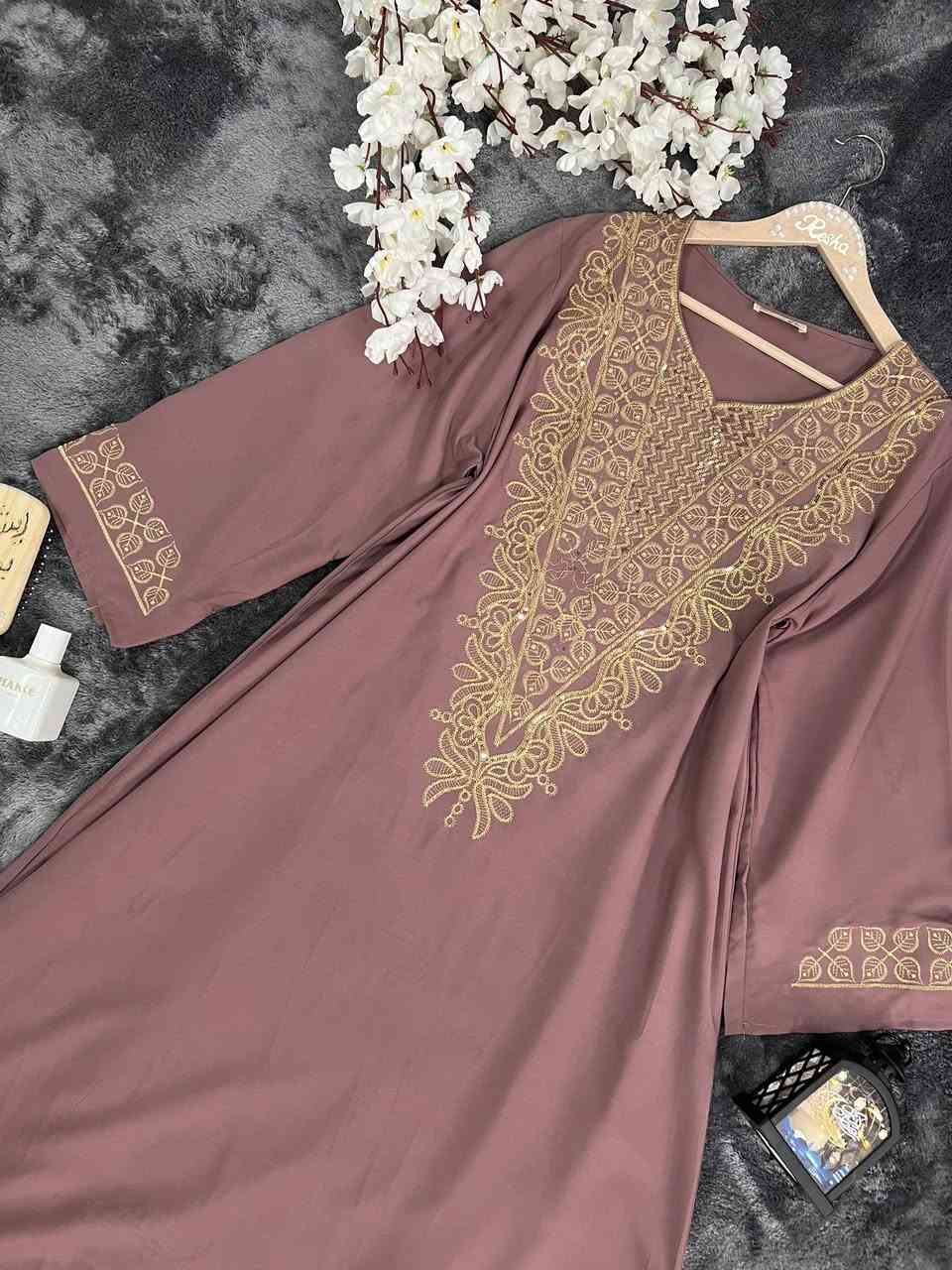 شدوا الاحزمه 
هالمره الجلابيات غيرررر راح تحتارين شنو تاخذين 
💞💞😉
حضري الاهل والاصدقاء واختاري 😎
السهر 12،750
للحجز والاستفسار مراسله البيج💕


**إذا كنت صاحب هذا الإعلان وتريد حذفه لأي سبب، رجاءا أرسل رسالة إلى الدعم الفني**