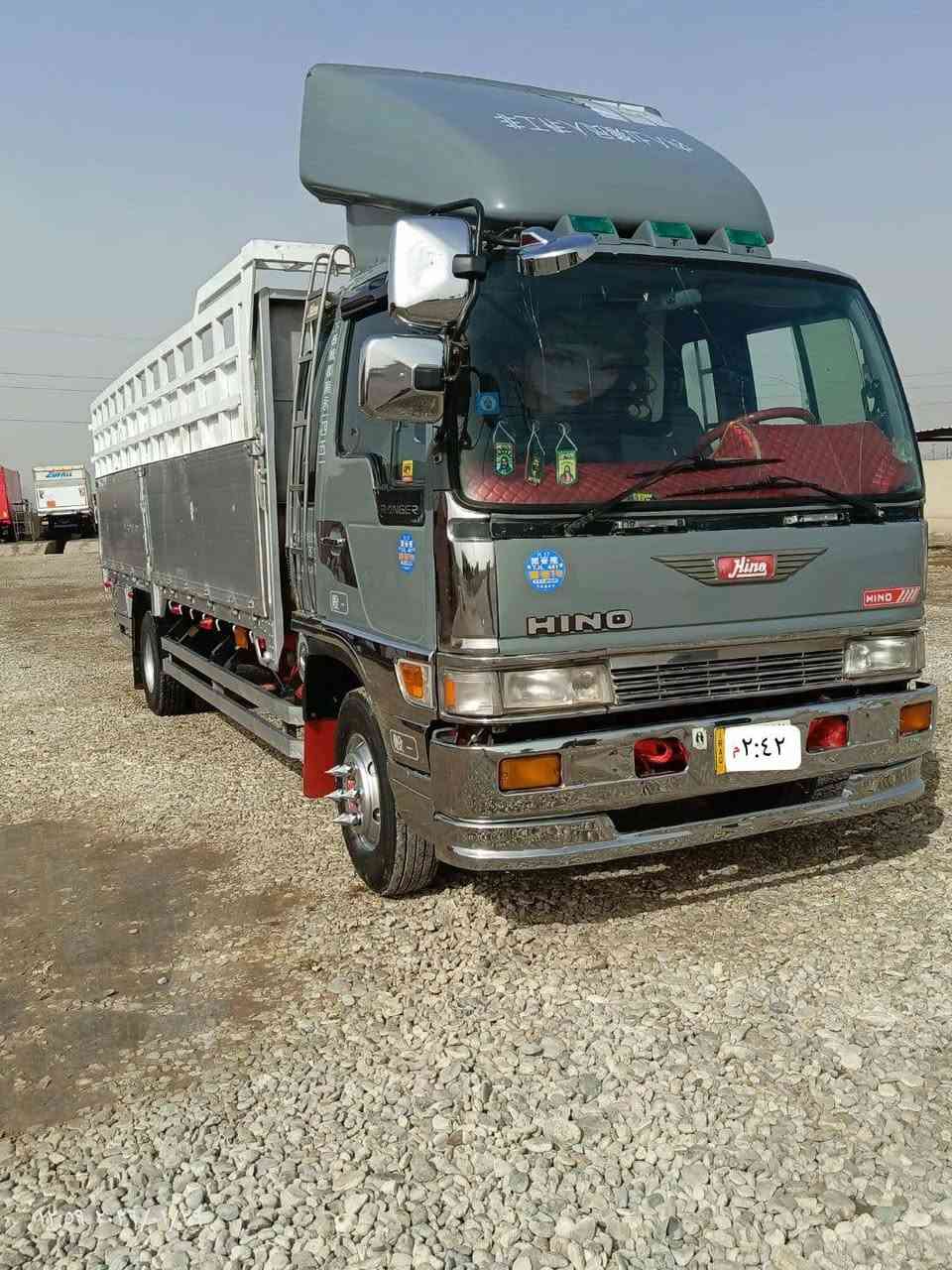 سلام عليكم هينو طيرة ستة وربع بلادي ٧٠ عادي موديل ٩٢ سياره جاهزة مكان كوت الشهداء تلفون ***********
