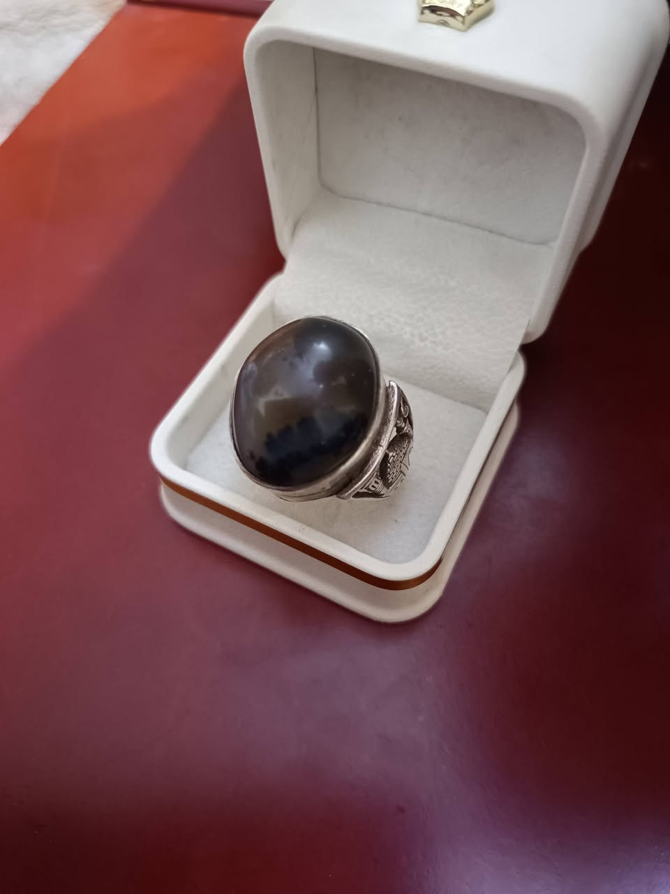 خاتم عقيق يماني شجري
***********
