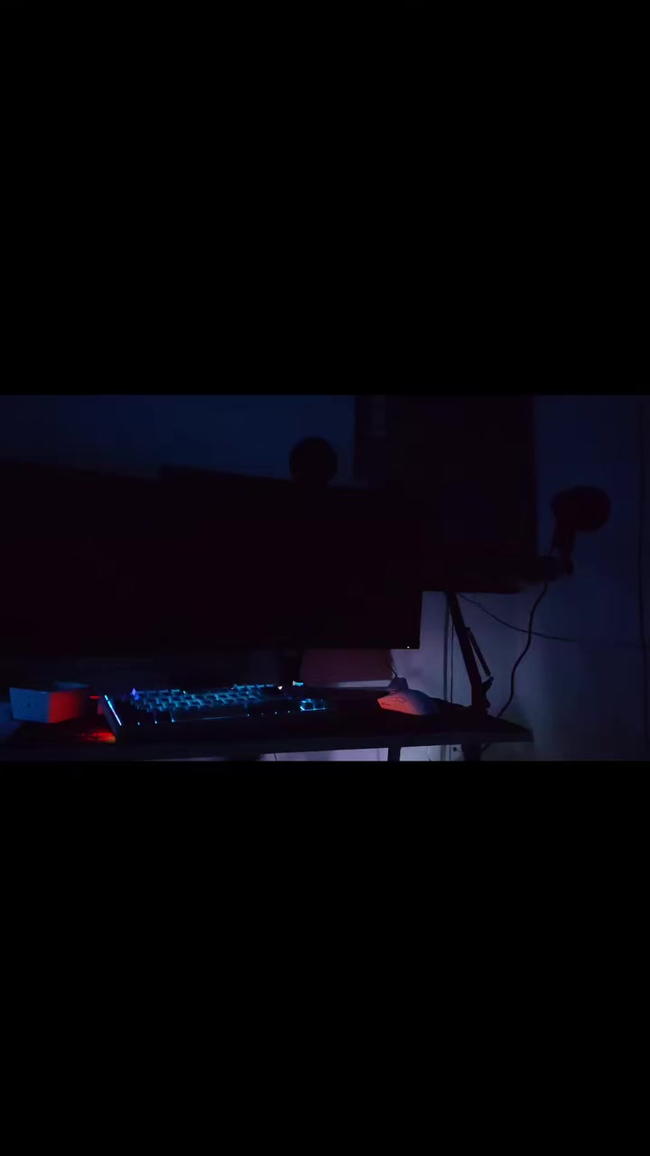 السلام عليكم  سيت اب كامل
مواصفاتها i5 12600k
Motherboard 610 H
Rtx 4060  v8
M. 2   tb1  Laxr
Ram ddr4  (8x2) 
Power supply 650w
Colar 200 rgb
Cais blak4 fan 
الشاشة 
AOC
180 hz 
1m
2K
الاكسسوارات 
ماوس اتاك شارك x11
سماعه اتاك شارك L80
كيبورد  اتاك شارك X85 برو 
مايكروفون نسيت اسمه بس عازل صوت ورهيب 
UPS  2000 kv بس بطاريته شويه ضعيفه 
وياها كرسي مكتبي الحديده الي اصير تثبت التجوه طاكه يعني التجوه ما بيها شي تنتجي طبيعي بس يرجع ليوره شوه زايد  كل القطع كراتينهن موجوده  نضافه ال pc98%
السعر  مليون و400  وبيها مجال  ورجائآ تشوف السعر ميعجبك اعبر المنشور بئدب احسن متكتب تعليق سلبي وتخلي الناس تدعي عليك   وشكرآ 
#الجميع
#pc
#حاسبات
#كمبيوتر
#العاب


**إذا كنت صاحب هذا الإعلان وتريد حذفه لأي سبب، رجاءا أرسل رسالة إلى الدعم الفني**