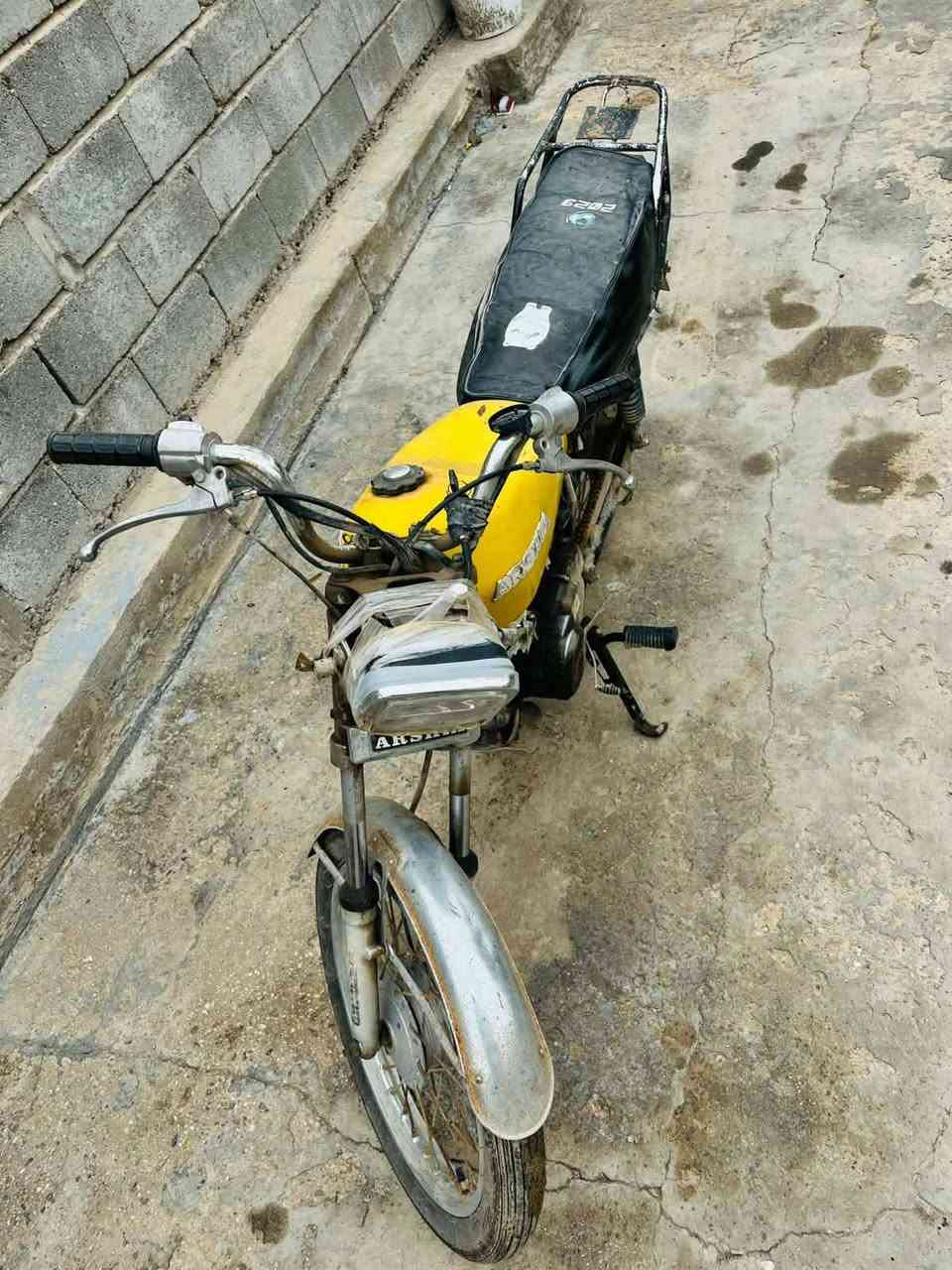 السلام عليكم دراجه اربعه كير
2016اوراق اصولي سعر 225وبيه مجال بسيط لتواصل 
ع هاذه رقم ***********
